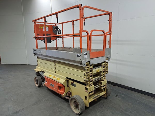 Noleggio-piattaforme-aeree-veicoli-elettrici-mantova